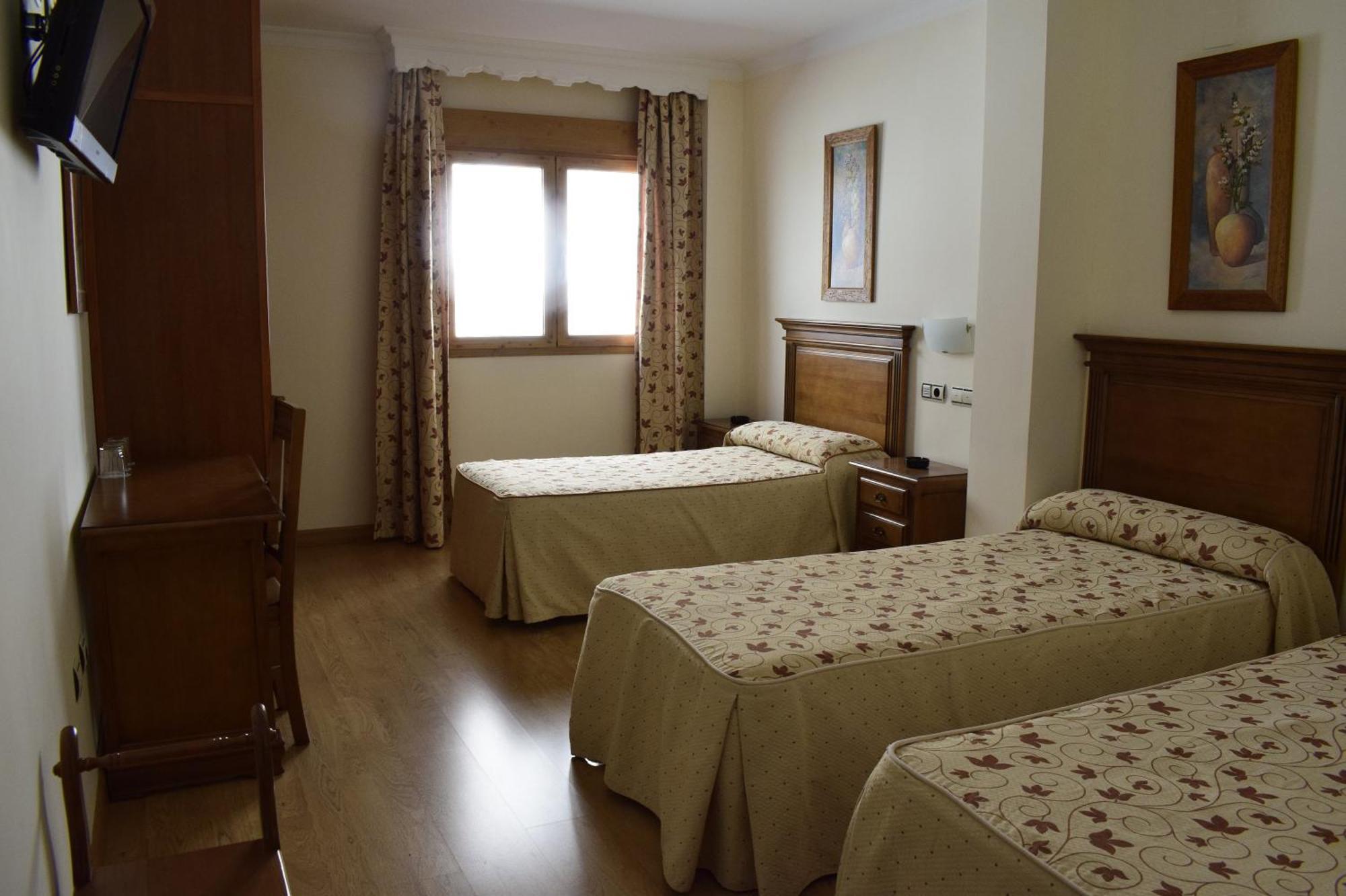La Higuera Hotel Guejar Sierra Exterior photo